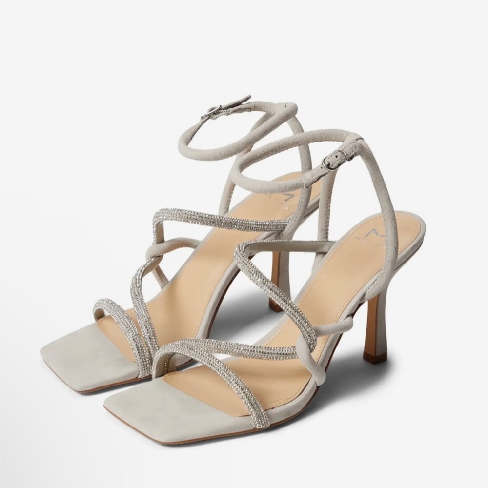 NIB Marc Fisher LTD Debbie sandals